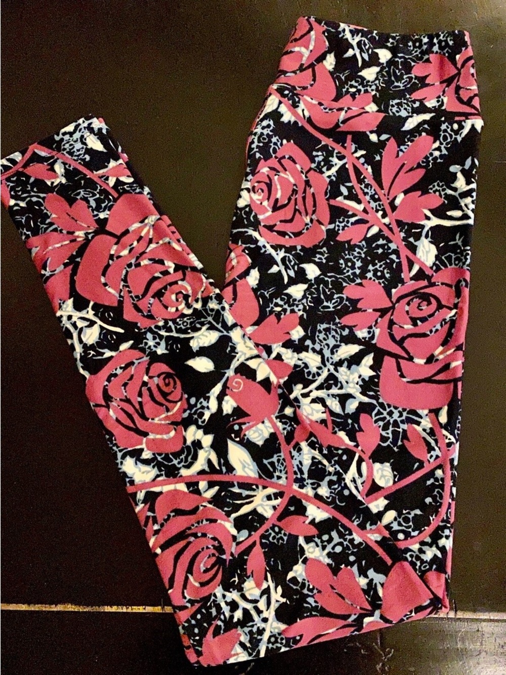 LuLaRoe OS PINK STENCIL ROSES Leggings BLACK White PINK Blue
